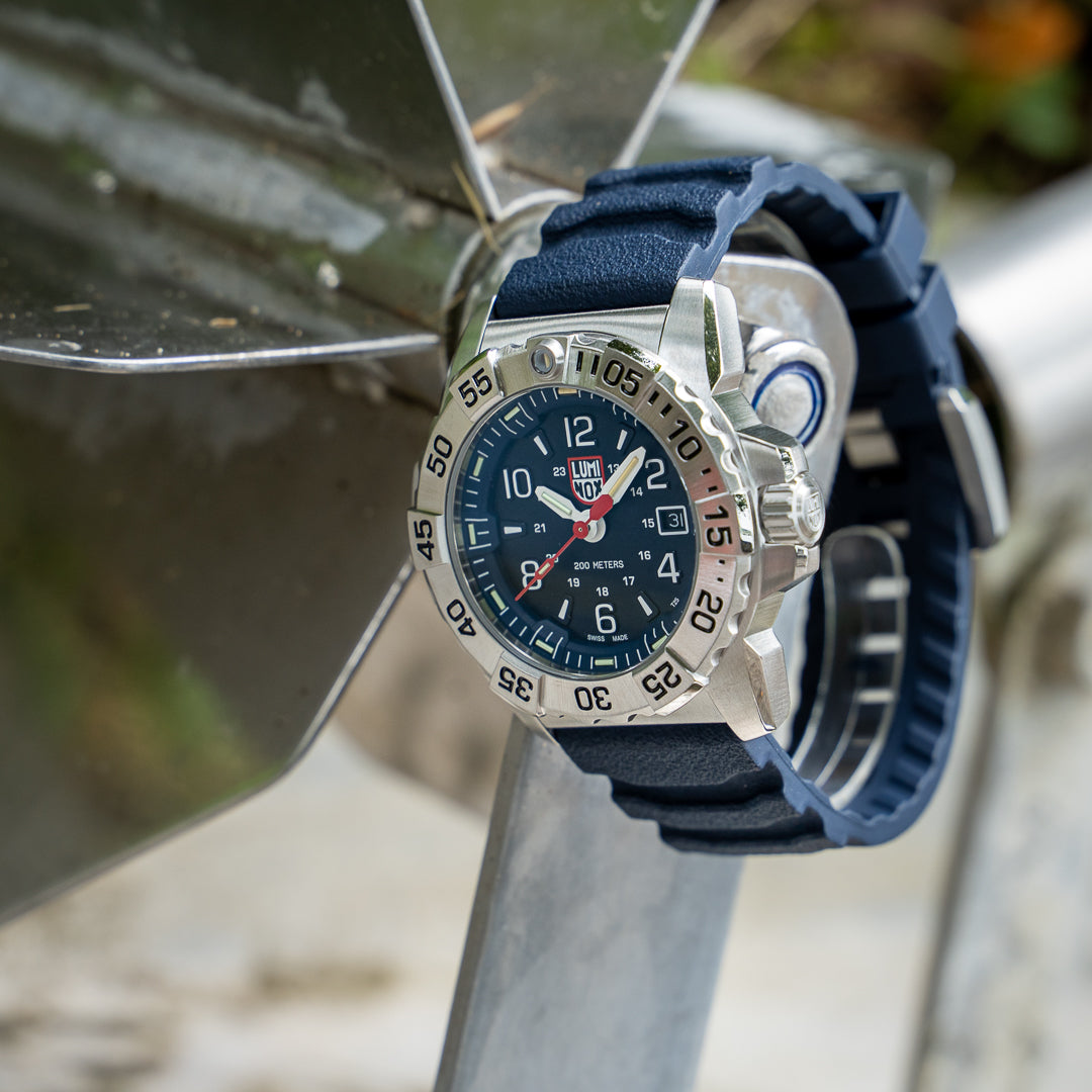 Luminox 3250 sales